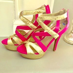 SEXY Stilettos by Guess! AMAZING and Comfortable!SO BARBIE!Fits like a 7!💖